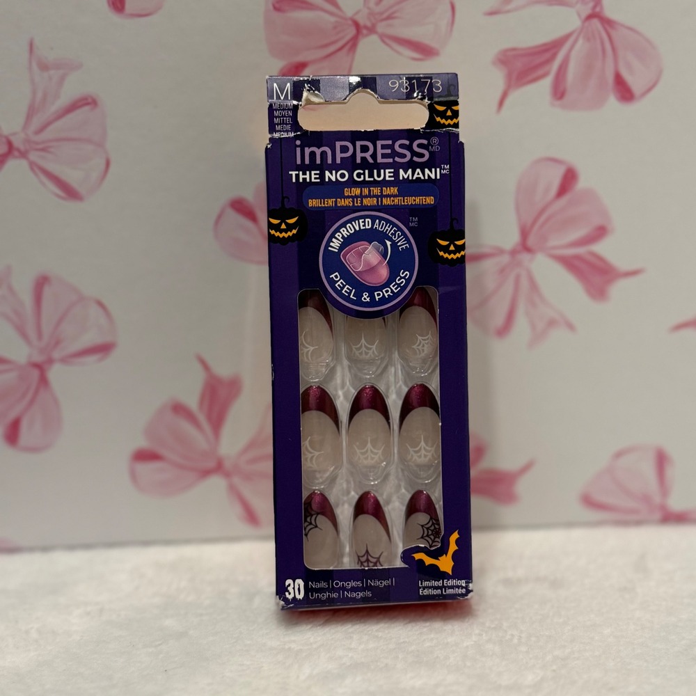 imPRESS Halloween Glow in the Dark Press On Nails Spider Web 30ct Medium
